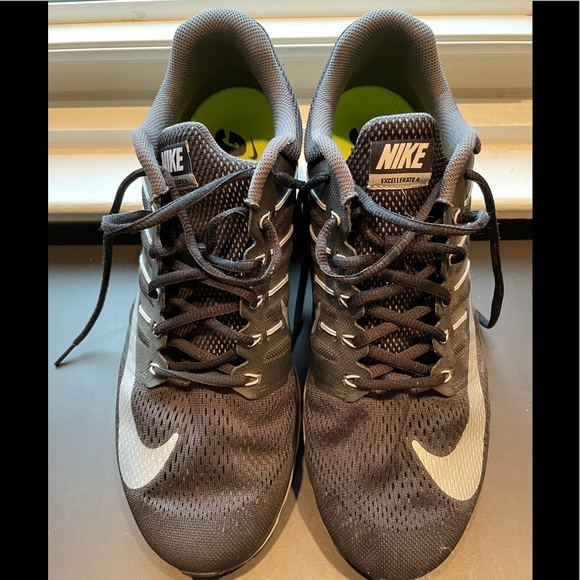 Nike Air Max Excellerate 4 Running Shoe - Picture 1 of 4